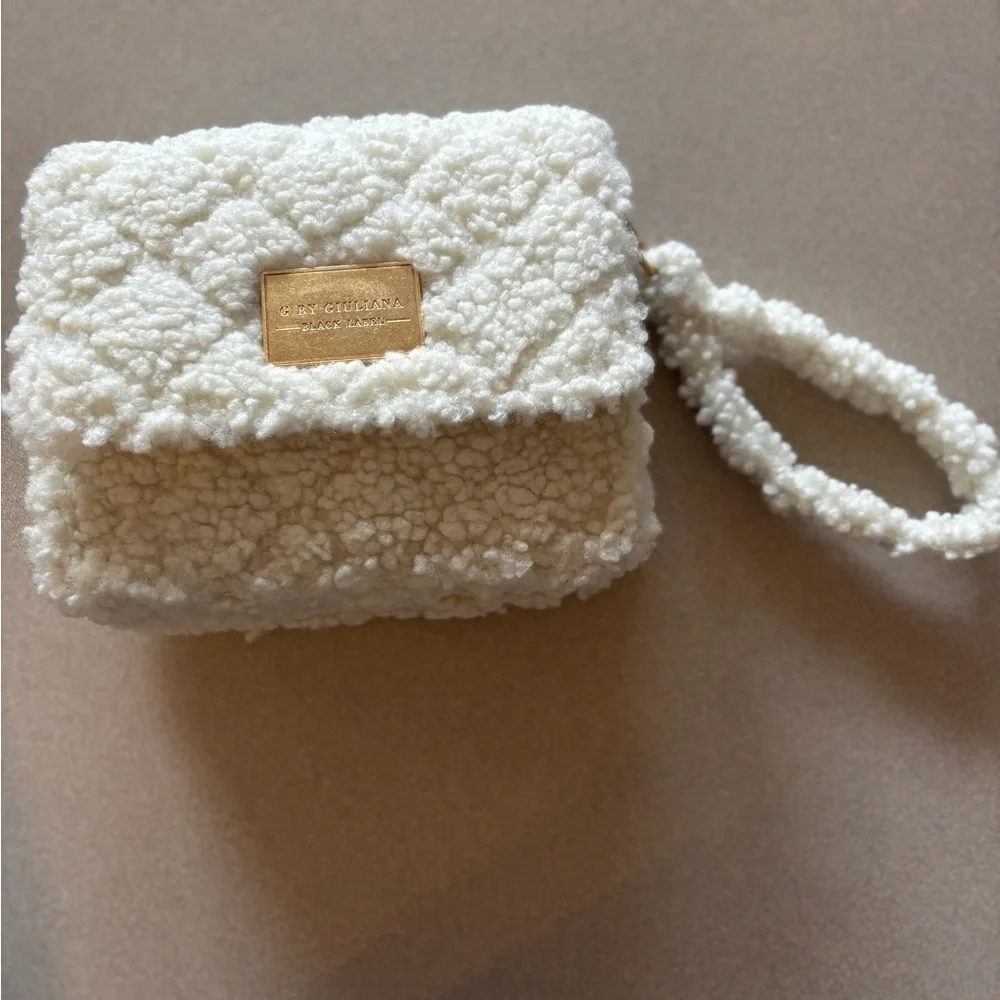 G by Giuliana Cream Faux Fur Wristlet Clutch